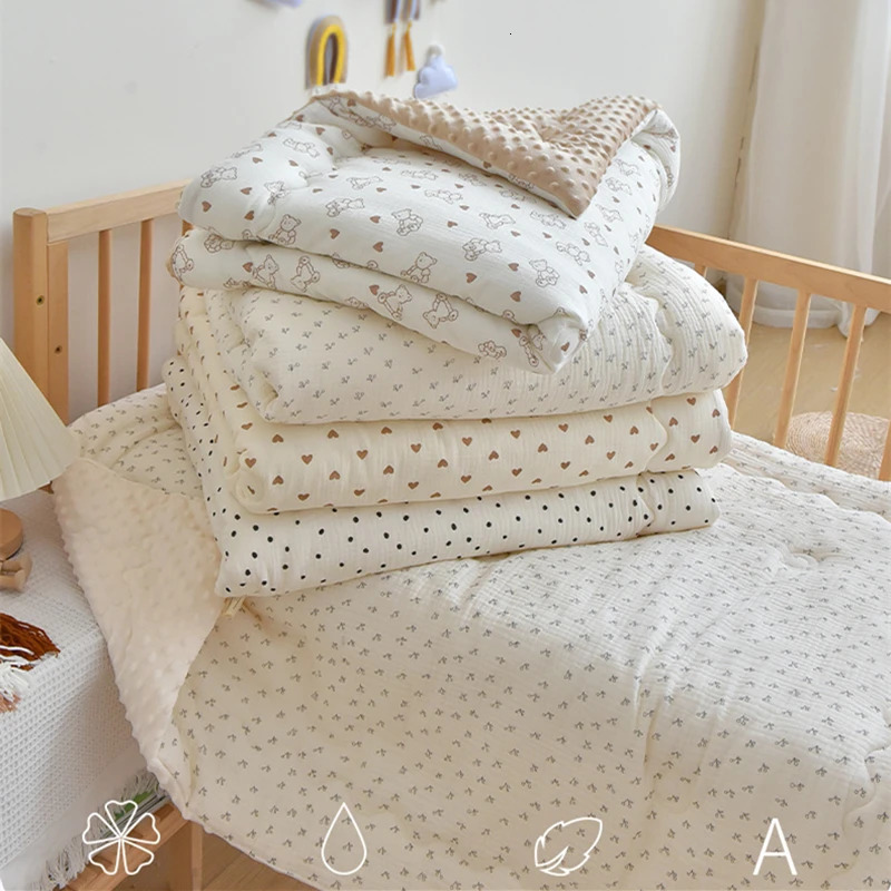 Quilts Winter Thermal Muslin Cotton Baby Duvet born Cozy Quilted Comforter with Dotty lining Soft Infant Baby Blanket with filler 231017