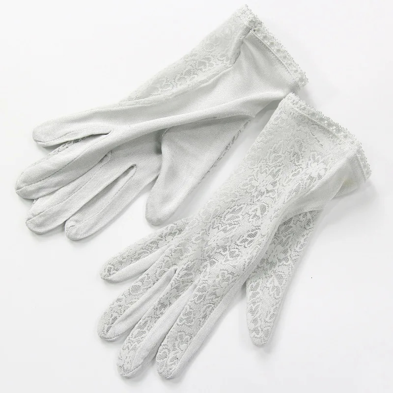 Five Fingers Gloves Sexy Summer Women UV Protection Sunscreen Short Sun Natural Silk Knit Mittens Thin Mulberry Silk Driving Skin Beauty Gloves K5 231