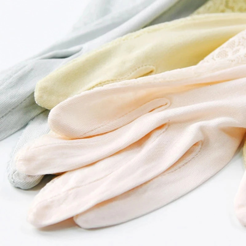 Five Fingers Gloves Sexy Summer Women UV Protection Sunscreen Short Sun Natural Silk Knit Mittens Thin Mulberry Silk Driving Skin Beauty Gloves K5 231