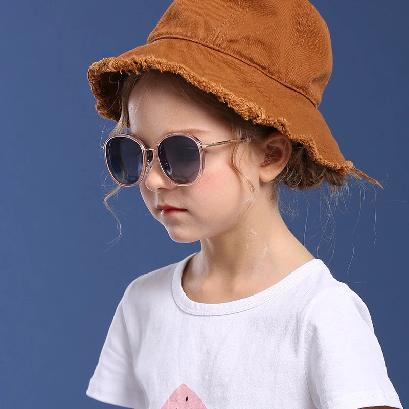 Sunglasses Children Kids Sunglasses Fashion Vintage Boys Girls Baby Sun Glasses UV400 Eyewear Cool Classic Gradient Polarized Lens D3053 231017