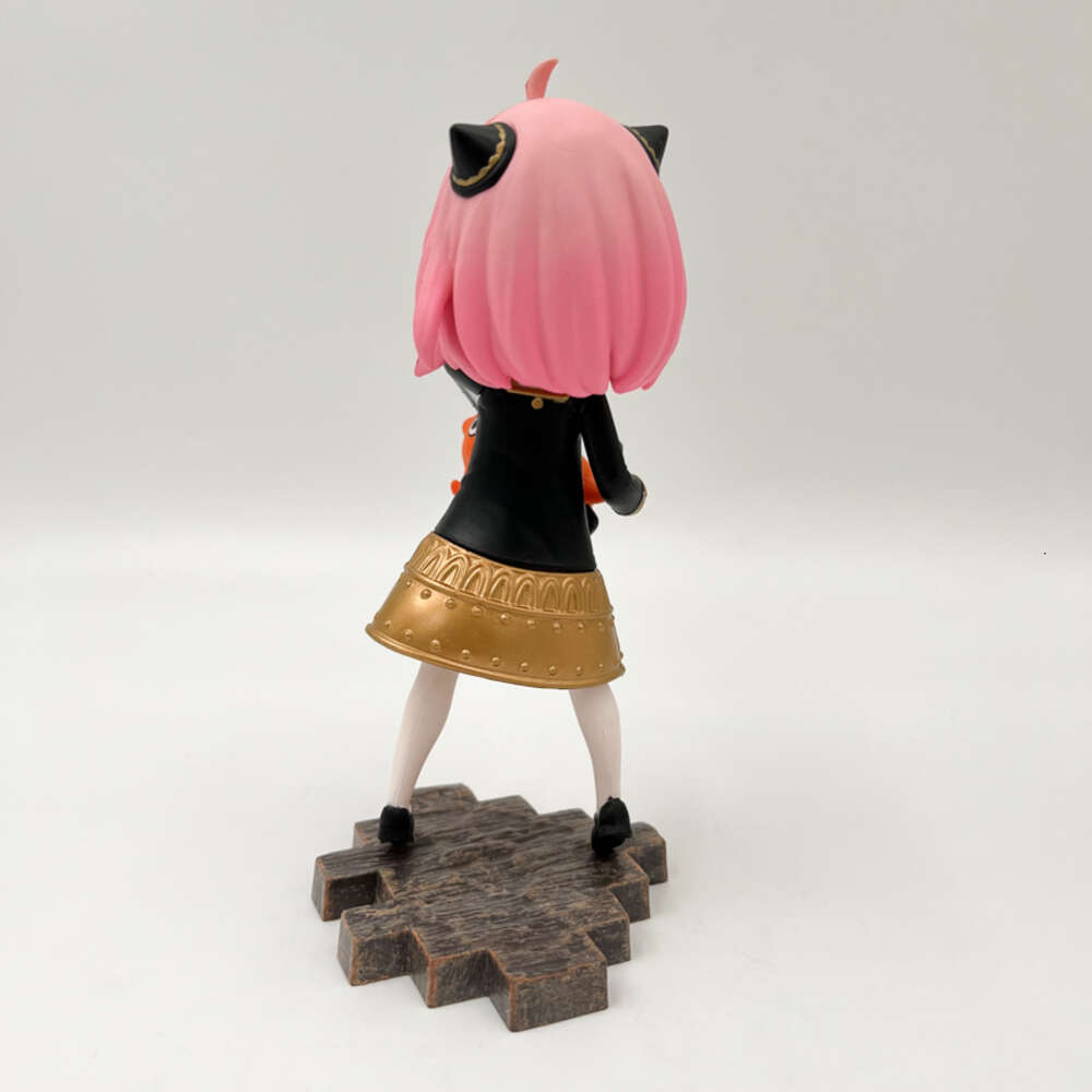 Finger Toys 17cm Spyfamily Anya Forger Anime Figure Chainsaw Man Pochita Action Figure Spy Family Figurine Collectible Model Doll Toys Gift