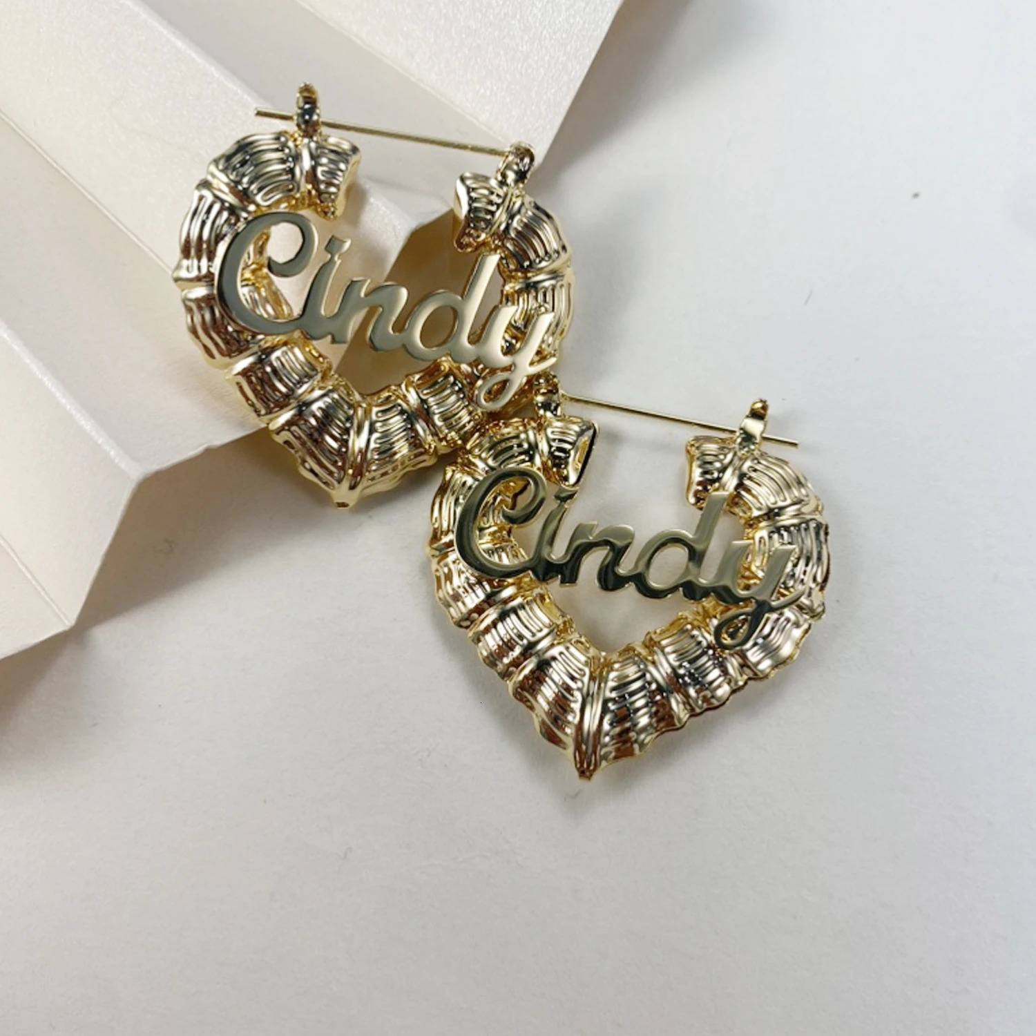 Hoop Huggie Qitian Kids Custom Bamboo Earrings Heart Name Bamboo Earrings Personalized Nameplate Earring For Women Christmas Jewelry Gift 231016