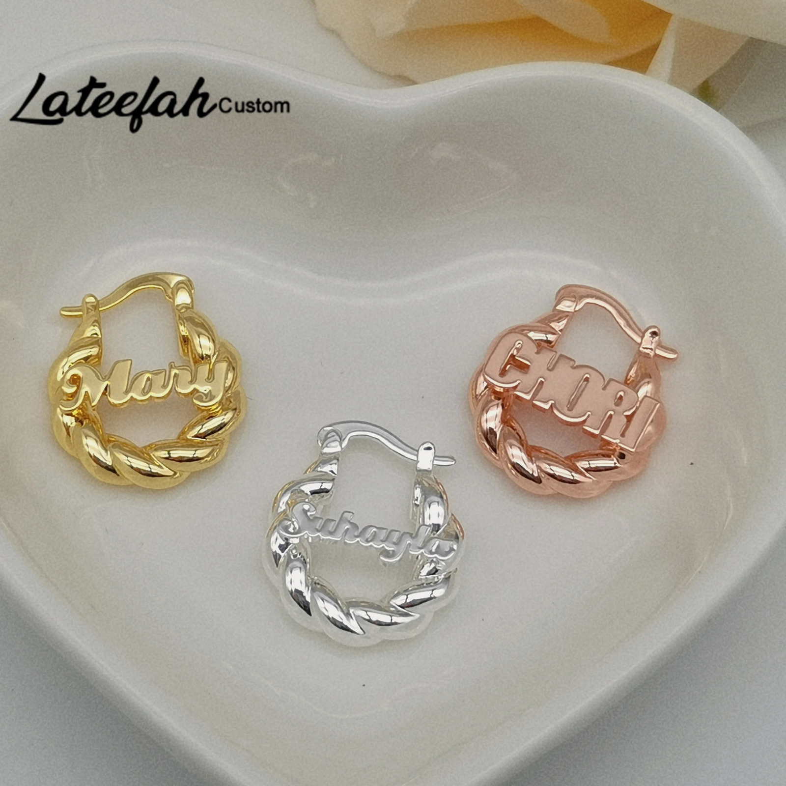Hoop Huggie Lateefah Custom Your Name 18mm Small Twist Hoops Personalized Name Earrings For Women Kids Earrings As a Christmas Present 231016