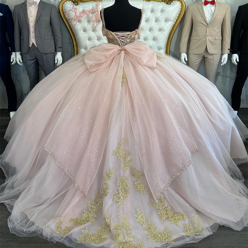 Light Pink Shiny Spaghetti Strap Quinceanera Dresses Crystal Beads Gold Lace Applique Tull Princess Vestidos De 15 Anos Lace-Up Sweet 16 Dress