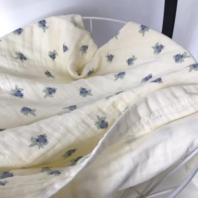 Quilts Baby Blueberry Print Muslin Blanket for Babies born Summer Blanket Cover 4 Layer Organic Cotton Muslin Napping Quilt Covers 231017