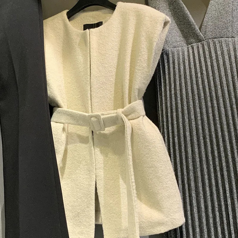 Women s Vests OCEANLOVE Women Solid Bandage Korean Fashion Autumn Winter Slim Sweaters Vintage All Match Pull Femme Hiver Tops 231018