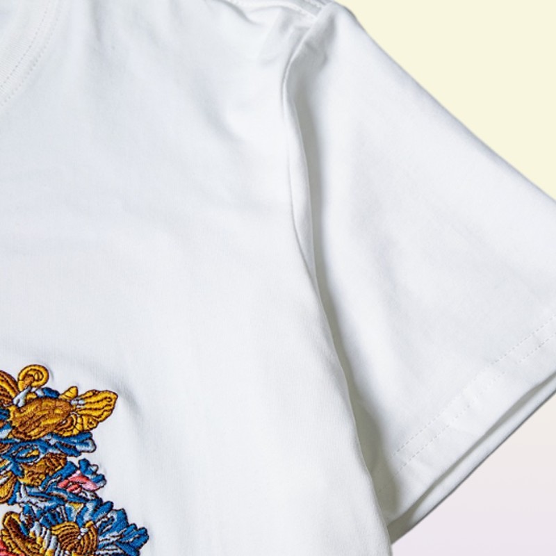 T-Shirts Embroidery Men's T-Shirts V-letter Tide Brand logo Spring/Summer Pure Cotton Short Sleeve T-shirt for men and women with the same handso