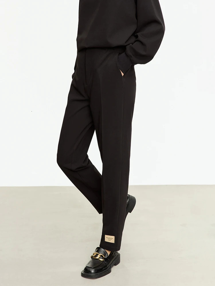 Minimalist Women's 2-Piece Tracksuit: Autumn Loose Sweatshirt And Pants Set