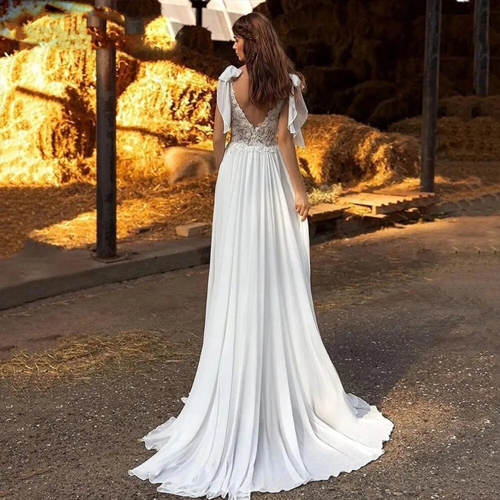 Modest Lace Appliques V Neck Chiffon Boho Wedding Dress Elegant Side Split Sleeveless Bow Straps Beach Bridal Gowns