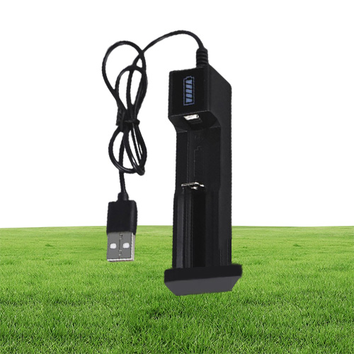 Intelligent USB 37V LiIon Universal Battery Charger Single Slot Suitable For 18650 26650 32650 18500 14500 Rechargable D4 UM2
