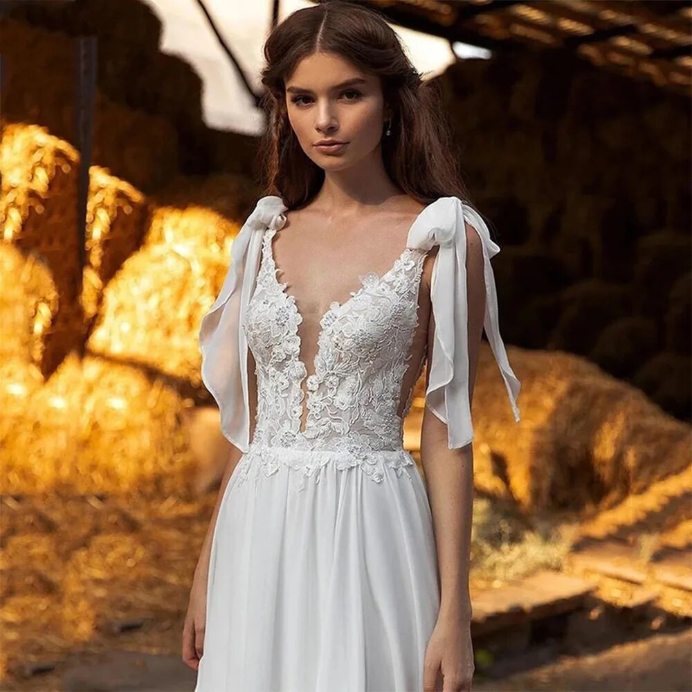 Modest Lace Appliques V Neck Chiffon Boho Wedding Dress Elegant Side Split Sleeveless Bow Straps Beach Bridal Gowns