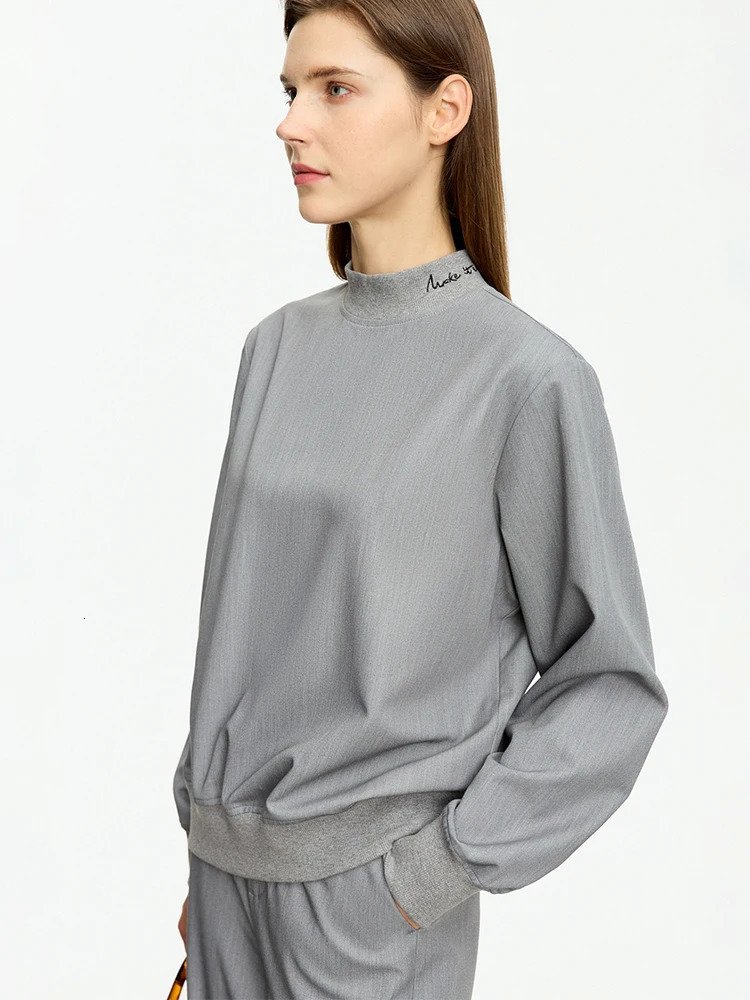 Minimalist Women's 2-Piece Tracksuit: Autumn Loose Sweatshirt And Pants Set