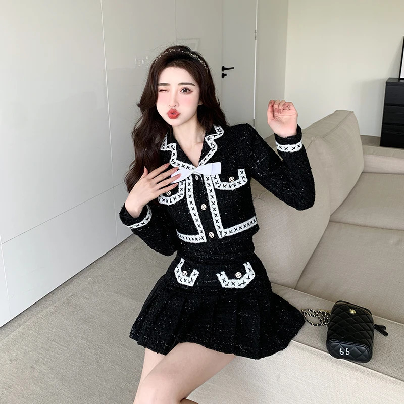 Two Piece Dress Fashion Small Fragrance Y2k Black Pieces Set Women Shorts Jackets Mini Pleated Skirts Outfits Ins Korean Suit 231018
