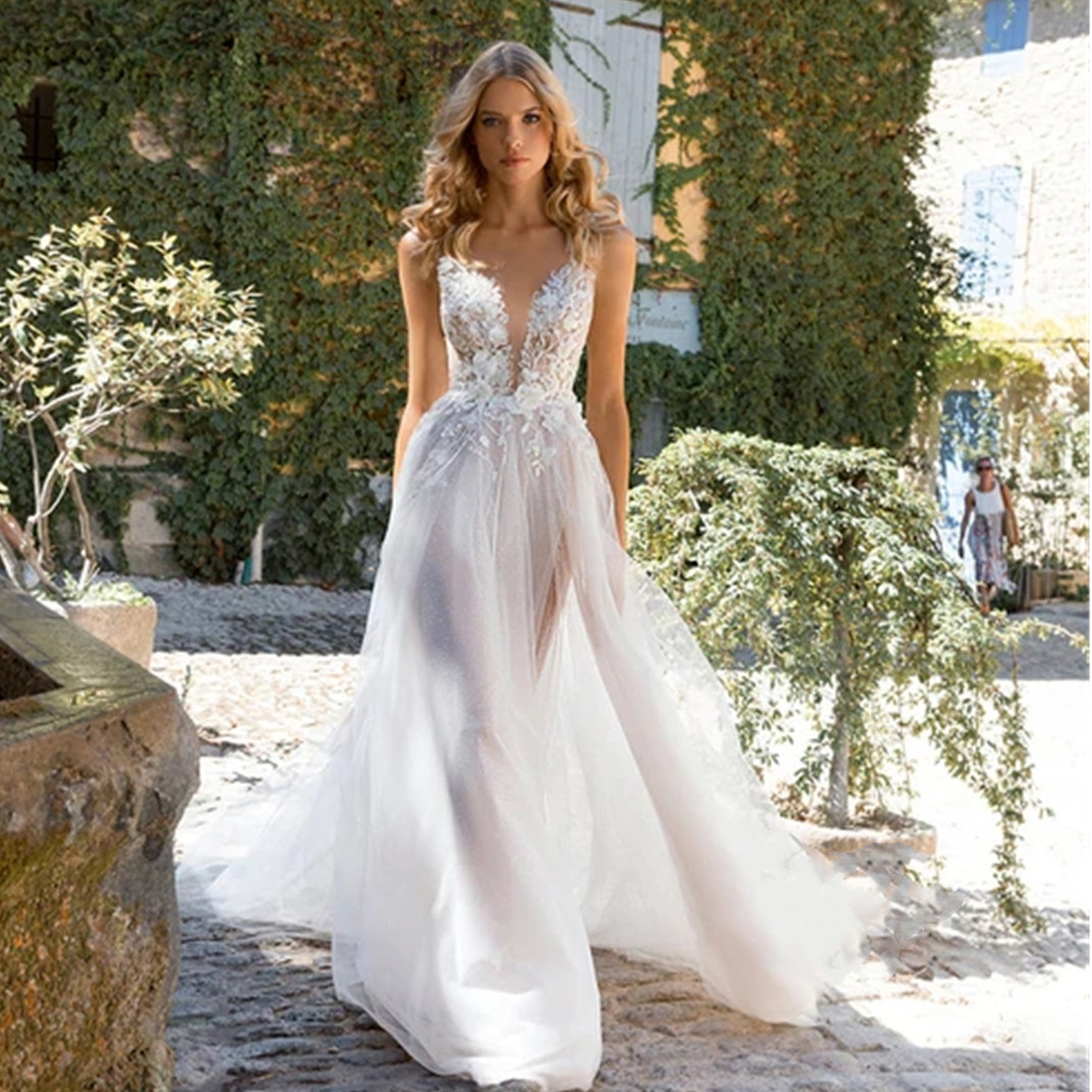 Lace Boho Wedding Dresses V Neck Elegant A-Line Sleeveless 3D Appliqued Bride Gown Side Split Sexy Backless Dress