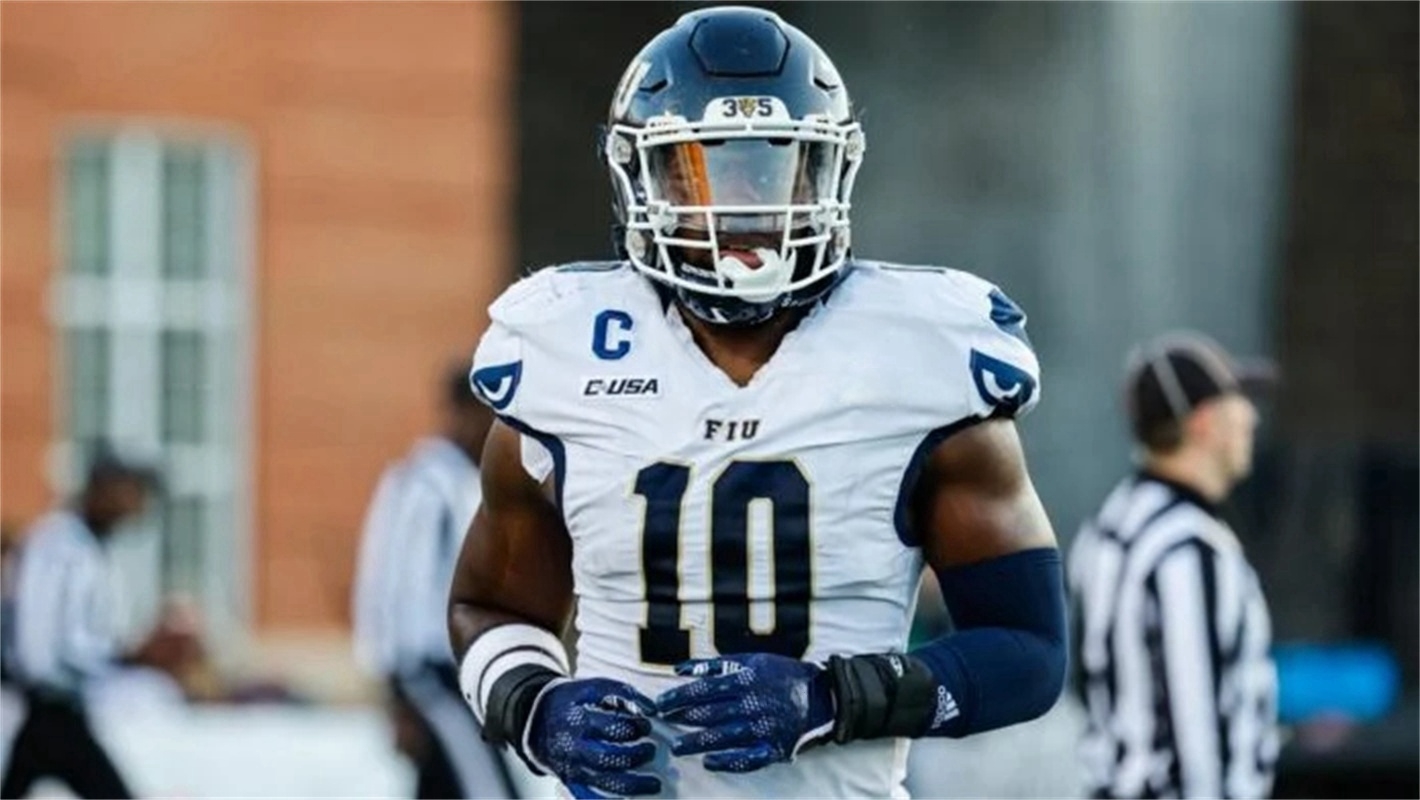 FIU Golden Panthers Football Jersey 2 Avery Huff 12 Chayden Peery 1 Latarie Kinsler 88 Josiah Miamen 8 Jeramy Passmore 18 Khaya Wright 8 Lexington Jos