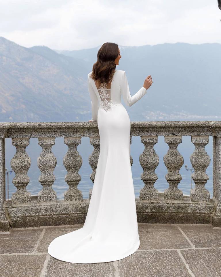 Satin Mermaid Wedding Dress For Women Elegant Long SleeveV Neck Lace Appliques Bridal Gowns Simple Sexy Custom Made