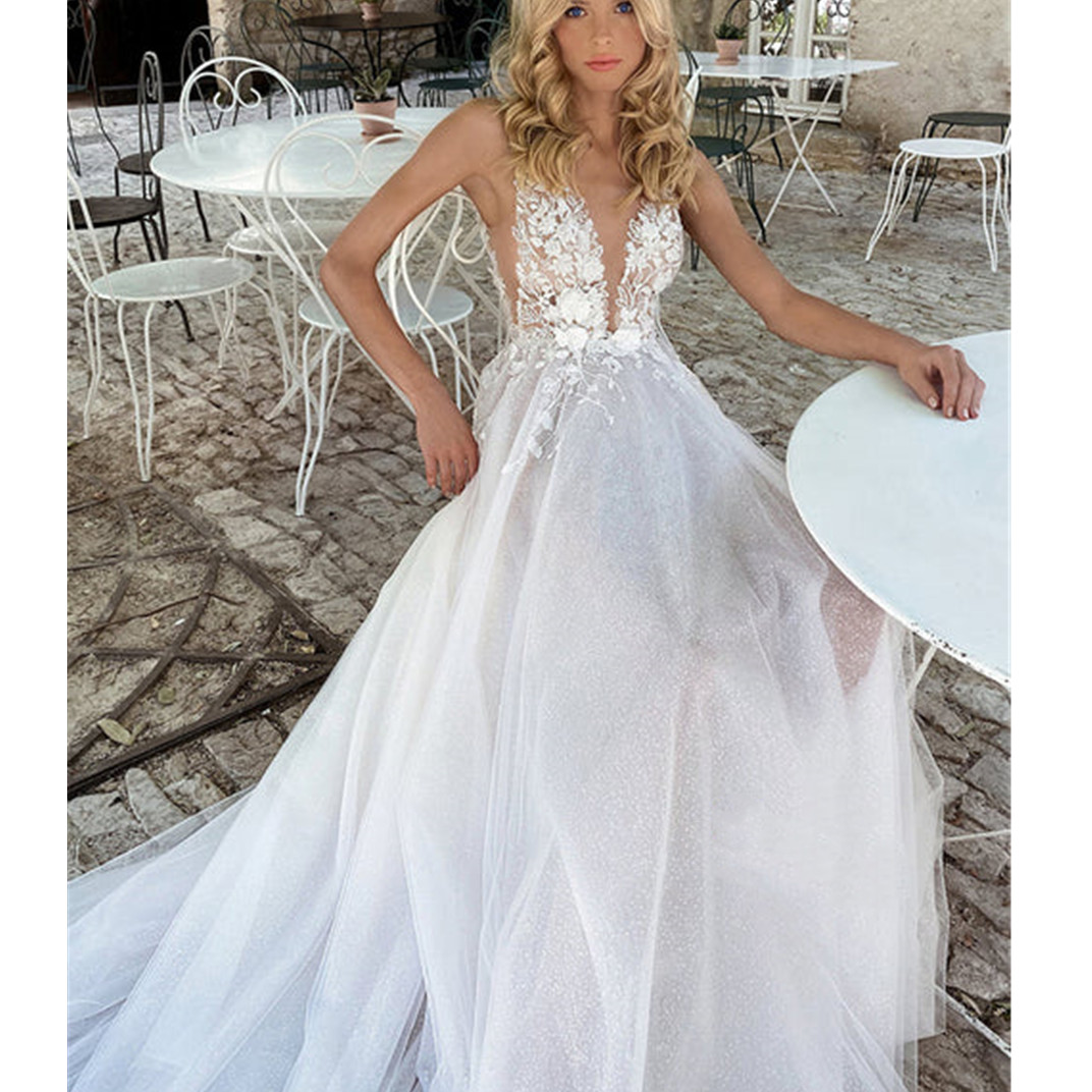 Lace Boho Wedding Dresses V Neck Elegant A-Line Sleeveless 3D Appliqued Bride Gown Side Split Sexy Backless Dress