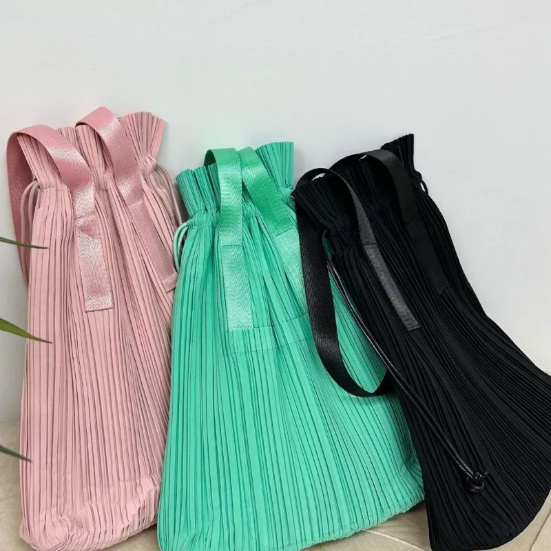 Shopping Bags Miyake Pleated Fashion Casual Drawstring Clre Tote Bag Candy Color Bucket Handbag Japanese Crossbody 231018