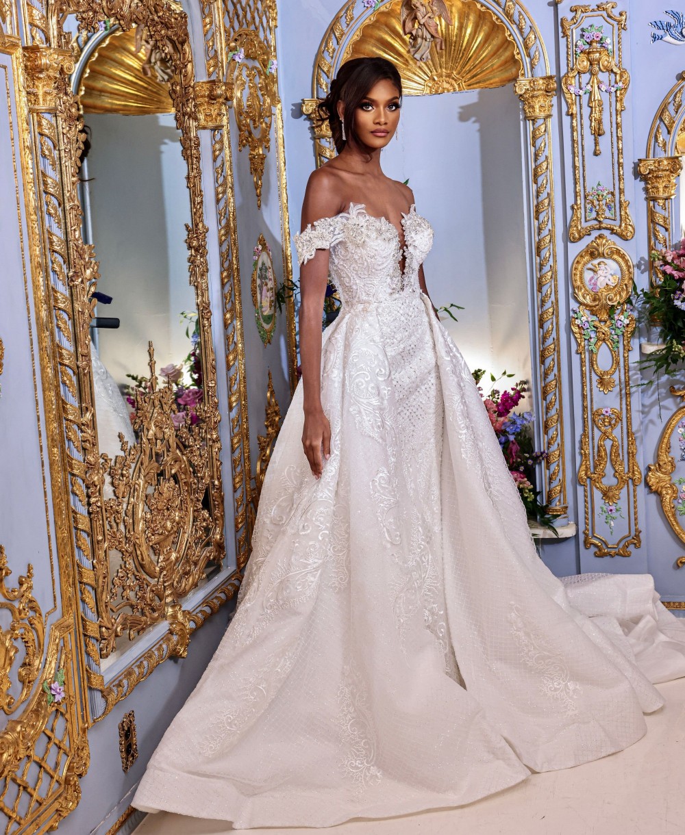 Mermaid Lace Wedding Dresses Appliqued Bridal Gowns With Detachable Train Off The Shoulder Plunging Neckline Vestido De Novia