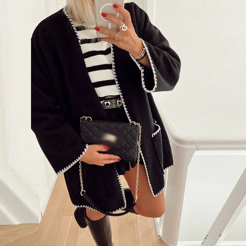 Womens Wool Blends Trendy Retro Contrast Color Woolen Coats Women Autumn Vneck Long Sleeve Top Cardigan Winter Big Pocket Warm Jackets 231019