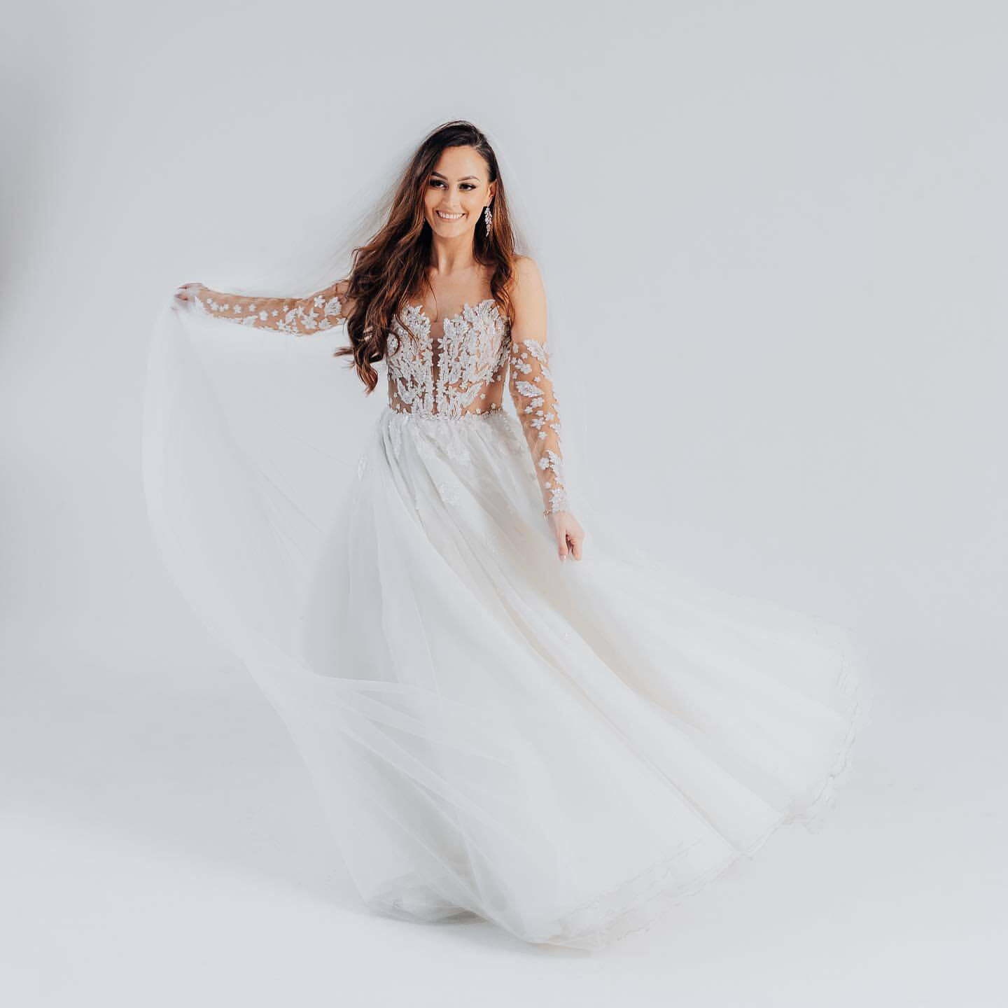 Country Wedding Dresses With Removable Sleeves 2024 Sheer Neck A Line Lace Applique Boho Bridal Gowns