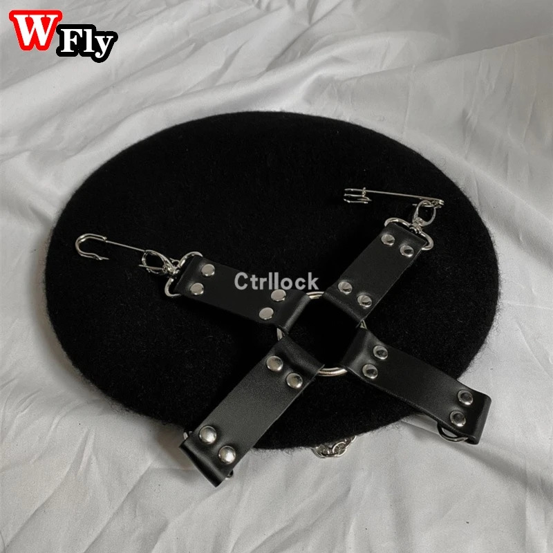 Berets Y2K Women Girl Lolita Berets Hat Gothic Punk Rivet Skeleton Chain Beret Hats Ladies Street Cool Hip hop Rock beret Caps 231018