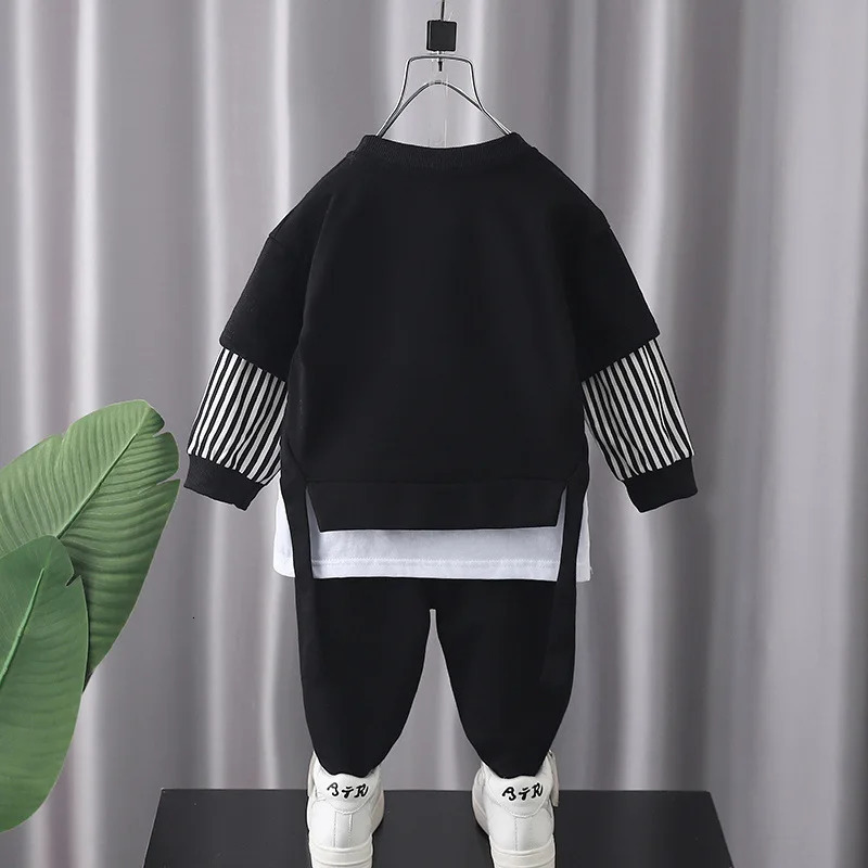 Clothing Sets Autumn Baby Boy Clothes Children Stripe Sweater Pullover Top and Pant 2 Pieces Set Kid Girl O Neck Outfit Long Sleeve Tracksuit 231019