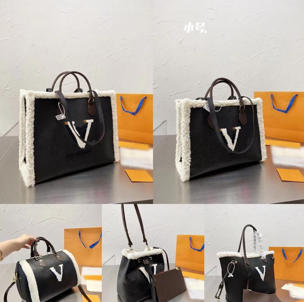 Designer Bag Lamb Wool Teddy Winter Totes Plush Shopping Bag Large Capacity Package Wool Shoulder Bags Embroidery Letter Fur Handbags Luxury Bucket Purse Wallet