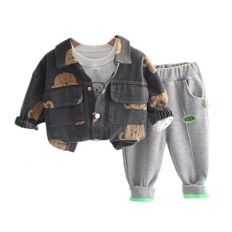 Clothing Sets Spring Autumn Children Boys 3PCS Clothing Set Cartoon Bear Denim Jacket Cotton Sweatshirts Casual Pants Baby Boy Clothes 231020