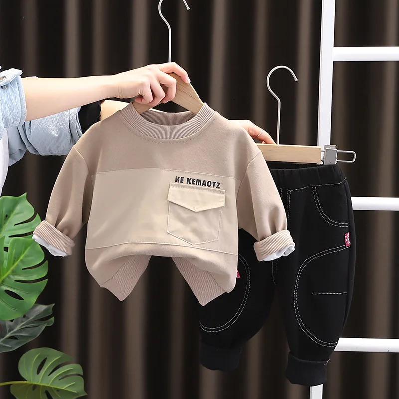 Clothing Sets Korean Spring Autumn Children Boy 2PCS Clothes Set Long Sleeve Letter Sweatshirt Jeans Pants Suit Toddler Baby Boy Outfit 231020