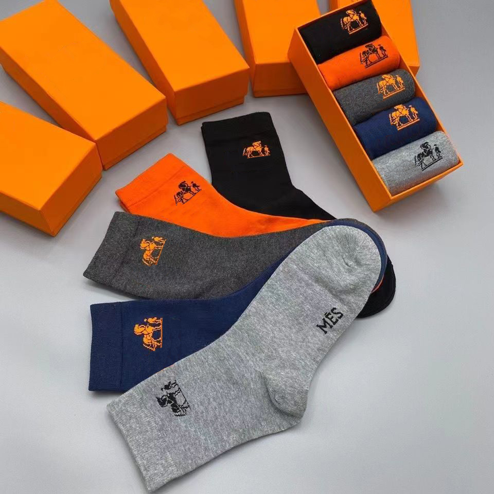 Multicolor Fashion Designer Mens Women Men High Quality Cotton All-match Classic Ankle Breathable Mi Football Basketball Socks One box of 5 pairs