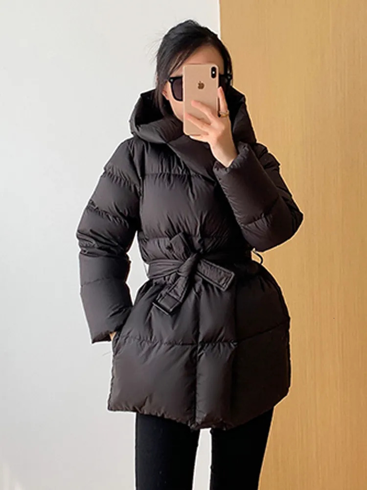 Womens Down Parkas Winter Jackets Ultra Light Warm Cusual Coat Female Puffer Jacket With Belt Plus Size Hooded Short Parka 231020