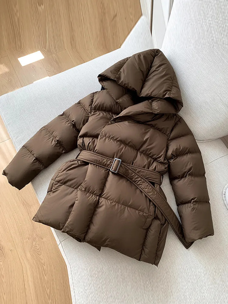 Womens Down Parkas Winter Jackets Ultra Light Warm Cusual Coat Female Puffer Jacket With Belt Plus Size Hooded Short Parka 231020