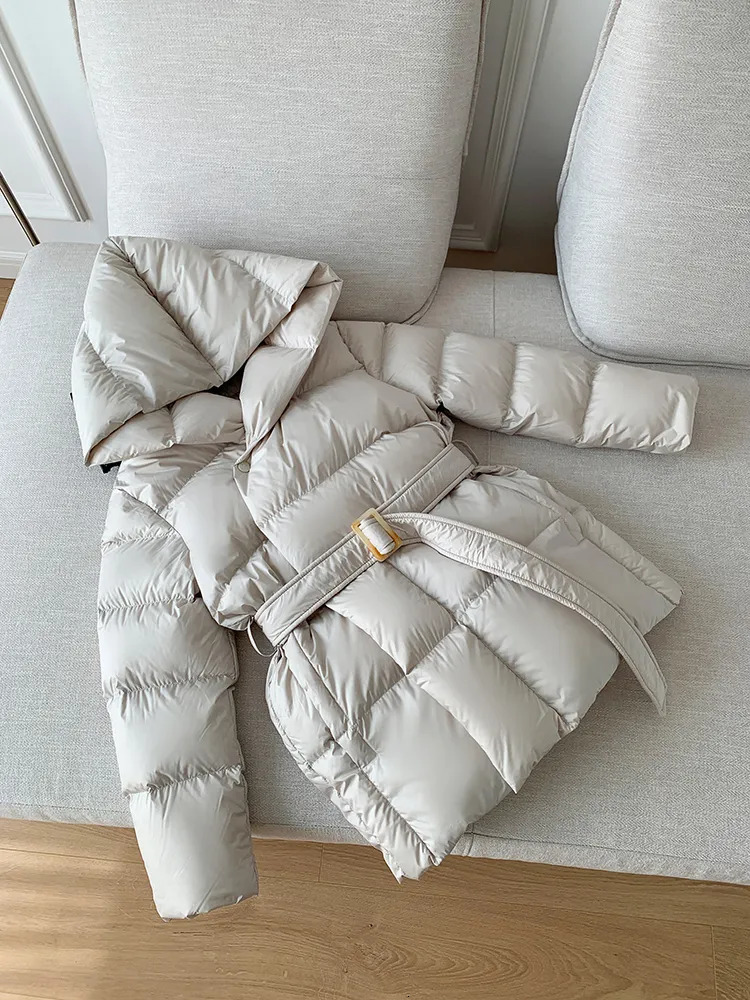 Womens Down Parkas Winter Jackets Ultra Light Warm Cusual Coat Female Puffer Jacket With Belt Plus Size Hooded Short Parka 231020