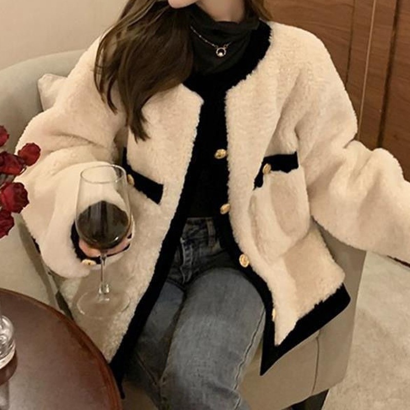 Autumn/Winter New Maj-e Eco friendly Lamb Fleece Splice Gold Button Loose Short Coat for Women