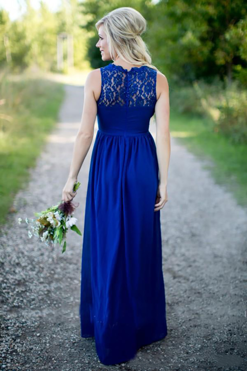 2023 Country Style Royal Blue Long Bridesmaid Dresses Cheap Sheer Lace Jewel Neck Zipper Back Chiffon Maid of the Honor Gowns Floor Length