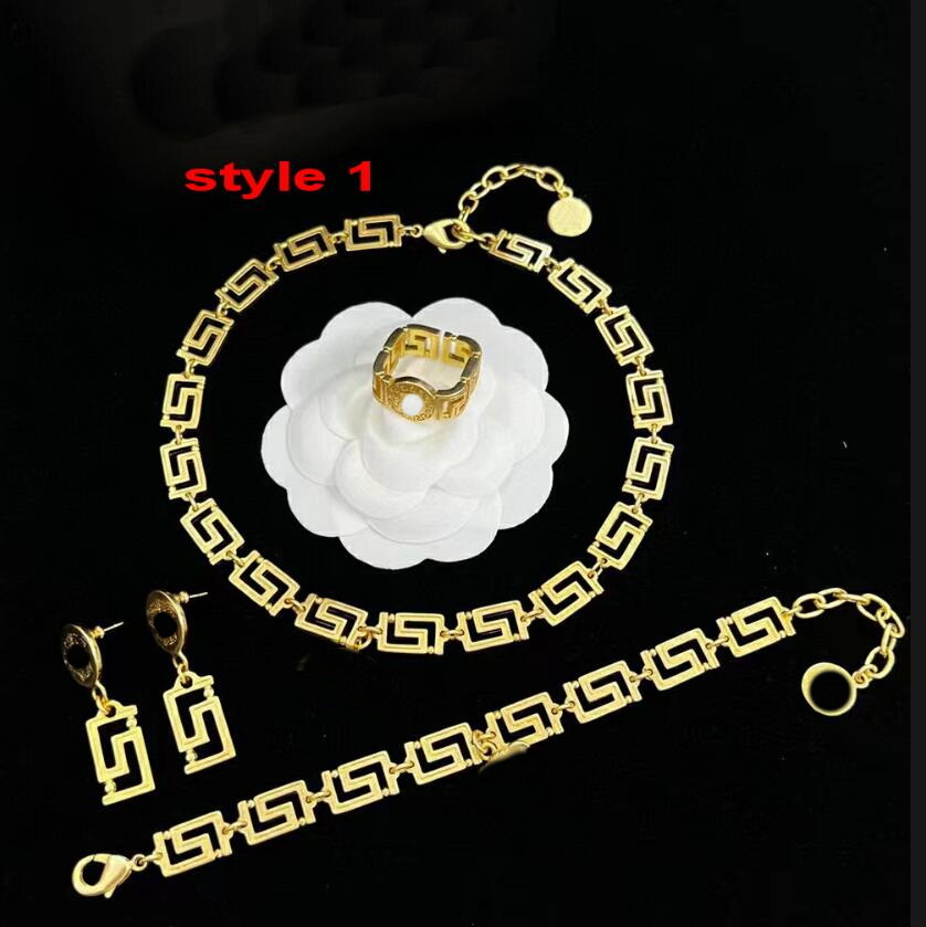 Luxury Brand Brass Necklaces Bracelet Greece Meander Pattern 18K Gold Plated Men Letter Hollow Bangle women Earring Rings Sets Lovers Designer Je