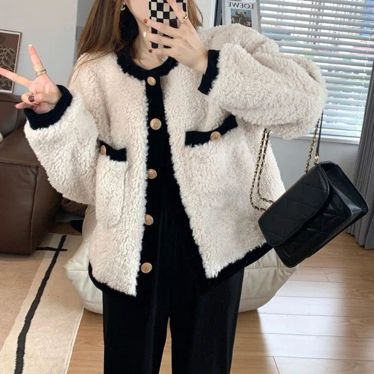 Autumn/Winter New Maj-e Eco friendly Lamb Fleece Splice Gold Button Loose Short Coat for Women