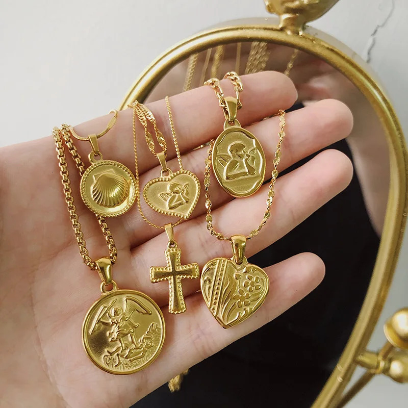 Pendant Necklaces Amaiyllis 18K Gold Portrait Coin Cross Peach Heart Angel Charms Vintage Pendant Accessories Wild For Women Diy 18k Necklaces 231021