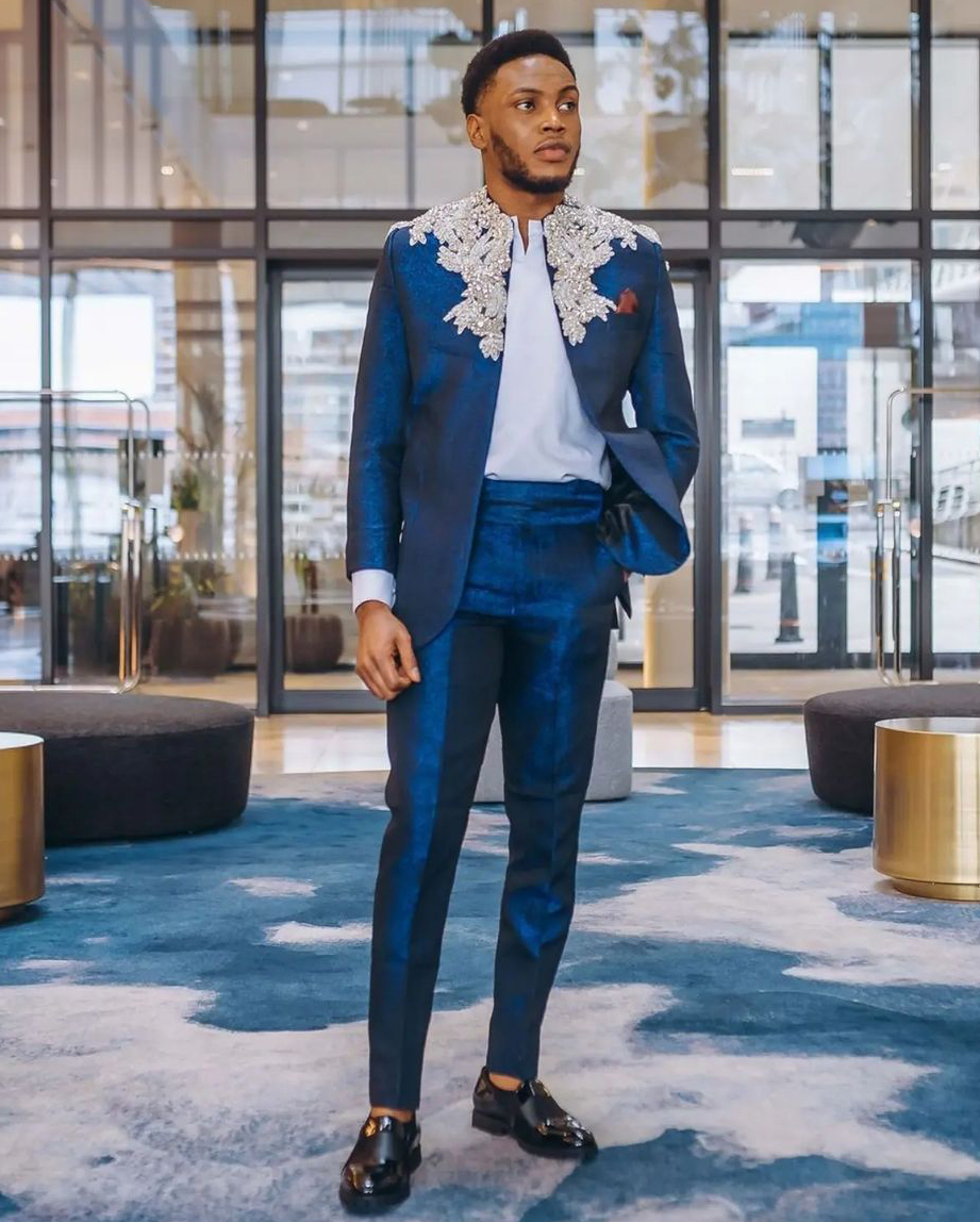 Beading Men Wedding Suit 2 Pieces Navy Blue Appliques Formal Groom Tuxedos Slim Fit Custom Made Pants Suits Jacket