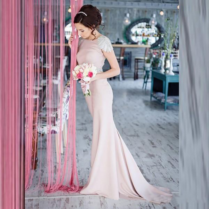 2023 Luxury Bridesmaid Dresses Elegant Mermaid Backless Wedding Party Gowns Beaded Cap Sleeves Long Formal Evening Prom Party Dress with Train