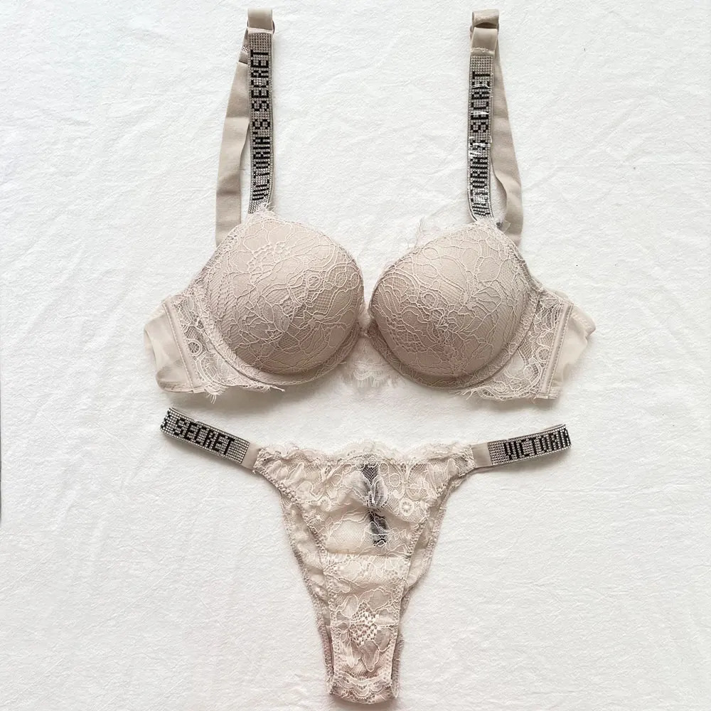 Bras VS Push Up Bra Set Lace And Panty Sexy Women's Embroidery Deep V Lingerie Good Quality Pretty Underwear 231023