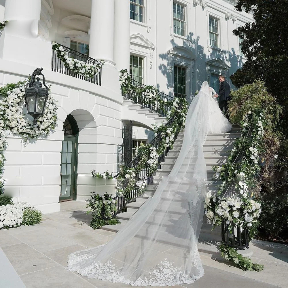 White High Neck Long Sleeves Lace Wedding Dress 2024 Bridal Gown Floor Length Bride Robe De Mariee Custom Made