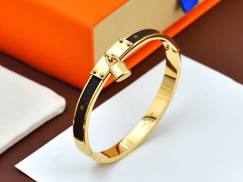 Chain Bracelet L50 M00249 Nanogram Cuff Bracelets in Gold Iconic Collection Discount Designer Jewelry For Women With Dust Bag Box Fendave
