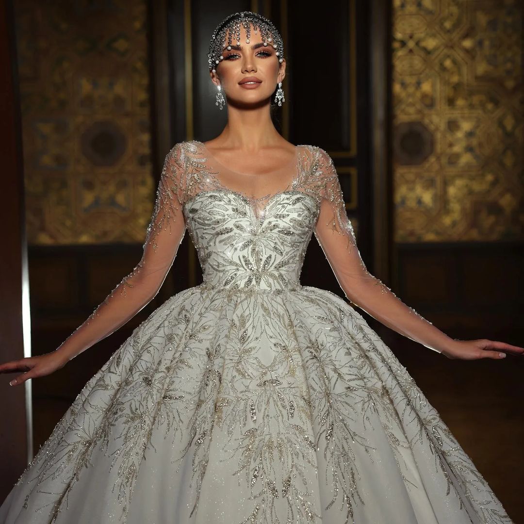 Elegant O Neck Wedding Dresses Ball Gown Luxurious Rhinestones Crystal Beading Dresses vestidos de novia Custom Made