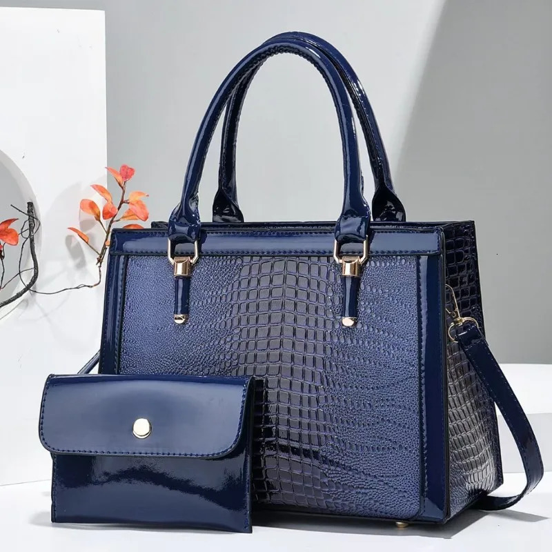 New Free Shipping Designer Bag Evening Bags High Quality Pattern Leather Single Shoulder Bag Business Casual Tote Handbag Retro Female Crossbody Compo