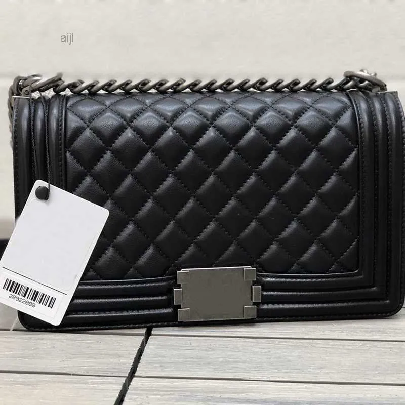 10a Designer Bag Woman Classic Clamshell Chain Shoulder Women's Crossbody Backpack Leather Fashion 67086