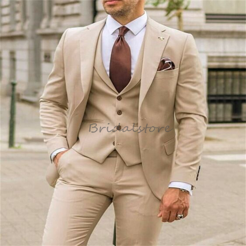 Champagne Men Wedding Tuxedos Peakes Lapel Three Pieces Masculino Blazer Slim Groombrides Waistcoat Fit Male Boutique Formal Prom Men Suits 2024 Weddi