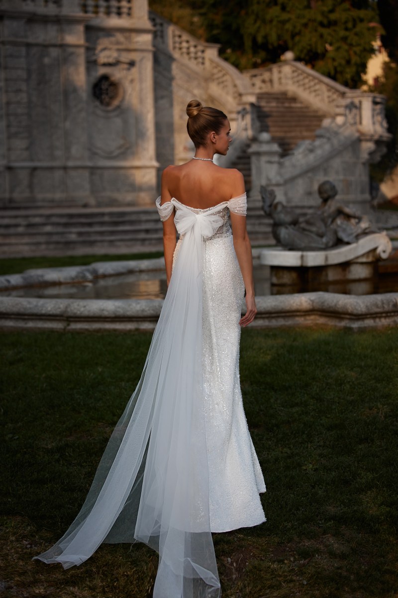 Sparkly Sequined Mermaid Wedding Dresses Off the Shoulder Side Split Bridal Gown Illusion Beaded Robe De Mariee