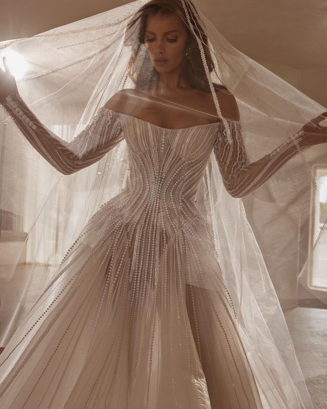 Illusion Off The Shoulder A e Wedding Dress or Length Pearls Saudi Arabic Full Sleeve Bridal Gown Custom Made